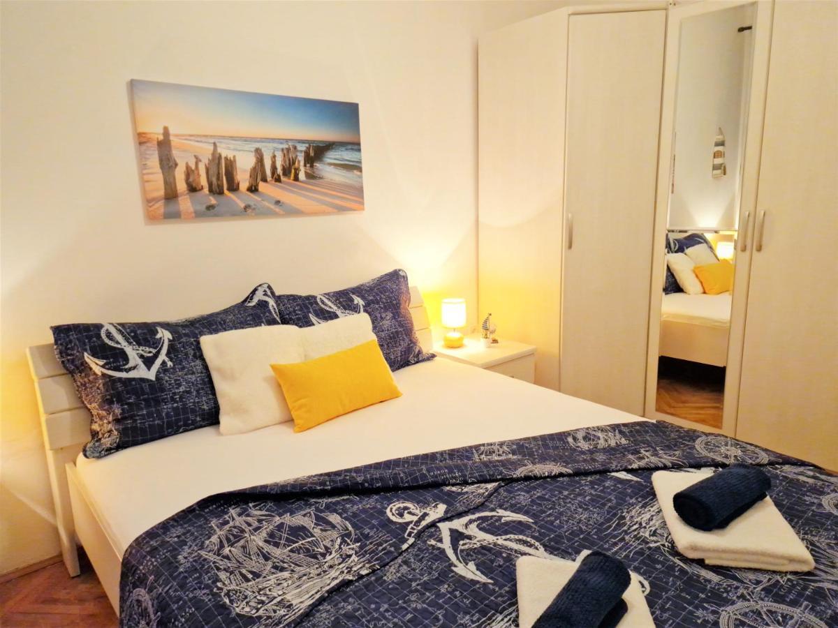 Pirates' Bay Apartment - Omiš Exteriér fotografie
